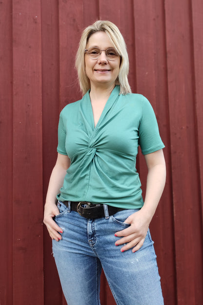 Knot-Shirt Edda